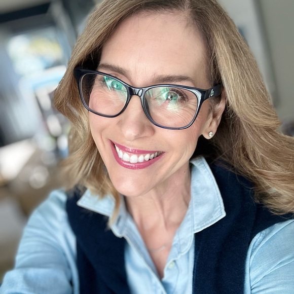 Meet your Posher, Amy - Picture 5 of 5